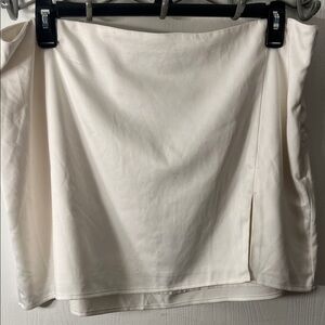 A&F Elegant White Mini Skirt